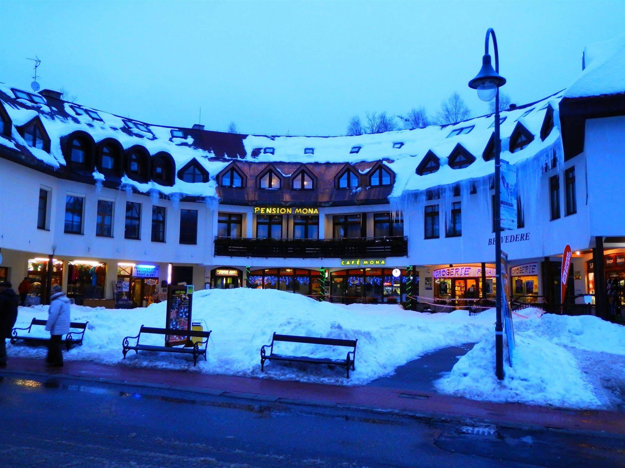 Pension Mona Harrachov Exteriör bild