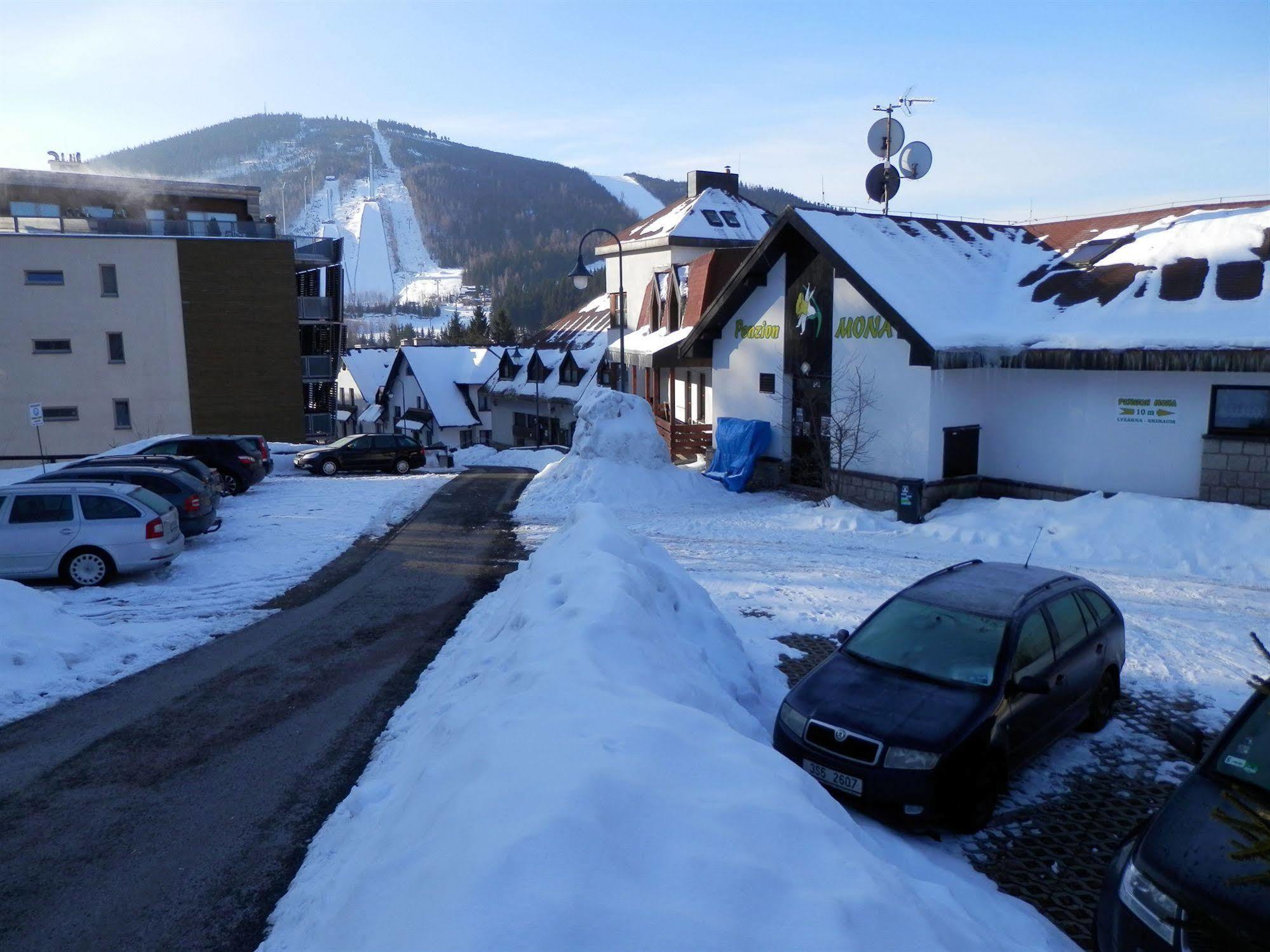 Pension Mona Harrachov Exteriör bild