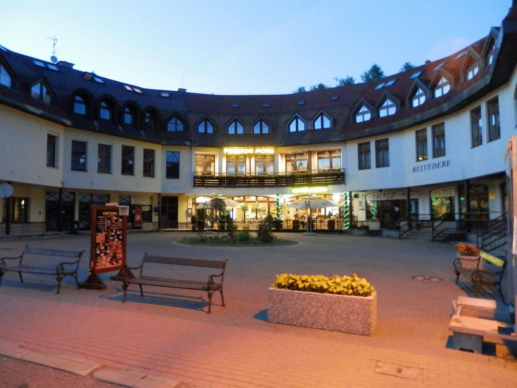 Pension Mona Harrachov Exteriör bild